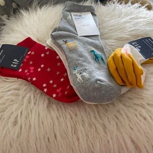NWT! 7 pair of GAP socks!